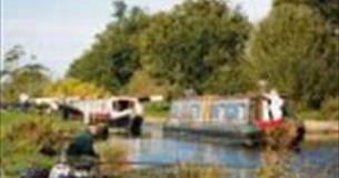 Foxhangers Canalside Holidays