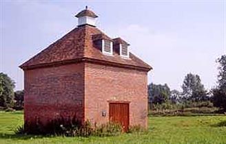 Netheravon Dovecote, Salisbury