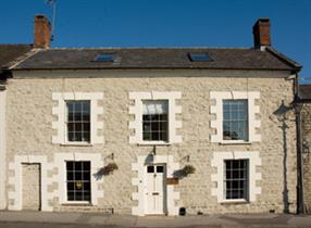 Castleton House