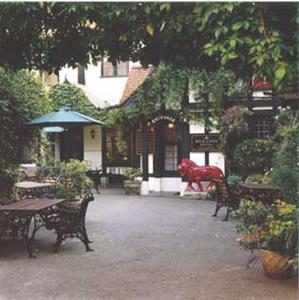 Red Lion Courtyard
