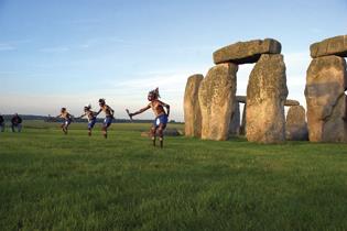 Bardi Dancers at Stonehenge