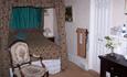 Four Poster room