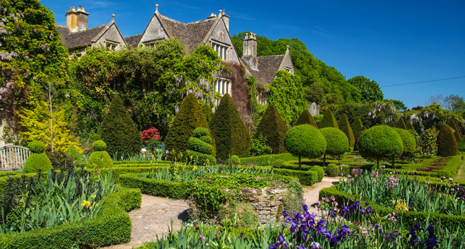 Abbey House Gardens in Malmesbury