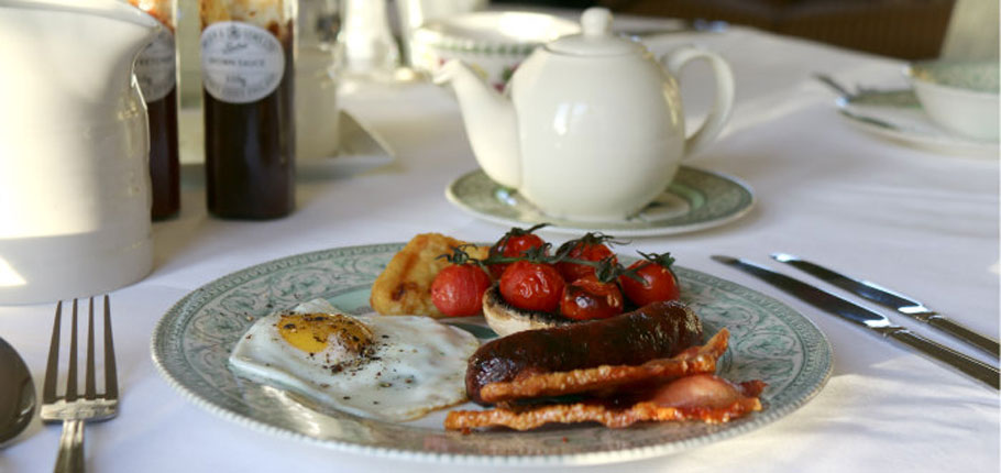 Breakfast at Great Ashley Farm (C) Coralie Grassin