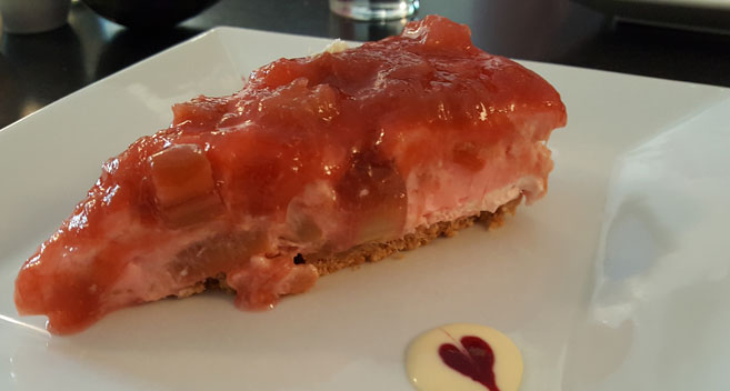 Rhubarb cheesecake