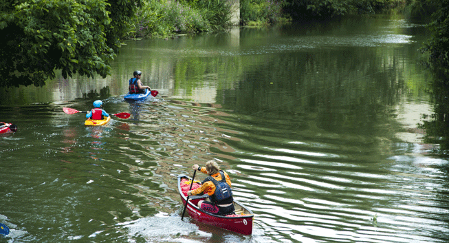 Canoeing Kennet & Avion Canal