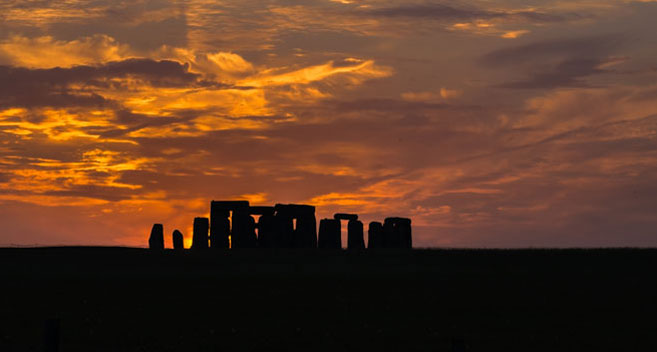 sunrise at Stonehenge