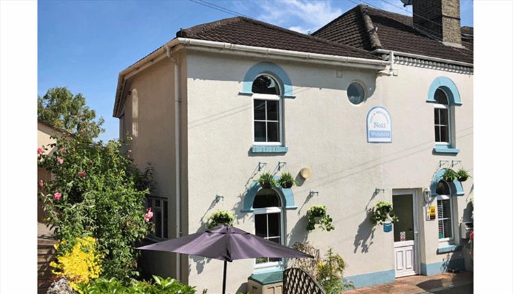 Websters B&B Summertime in Salisbury