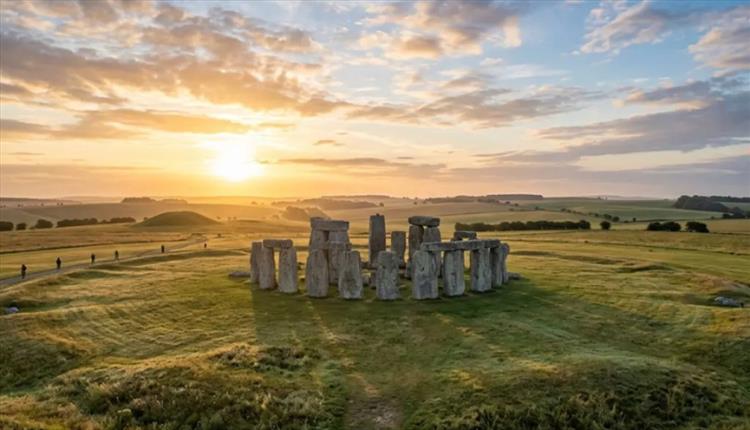 Sunrise at Stonehenge