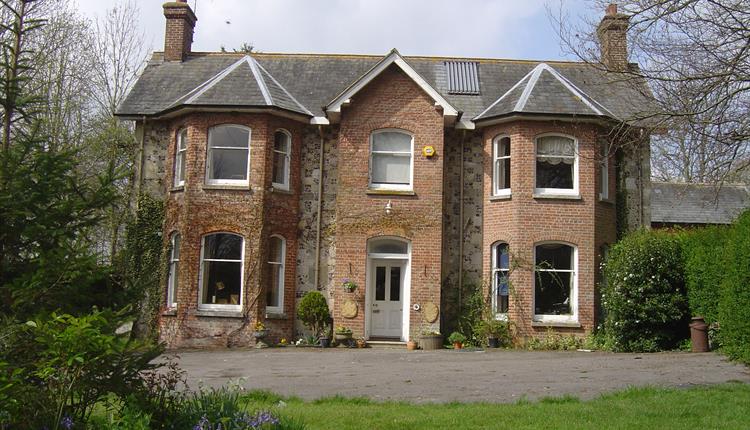 Stonehenge B&B at Scotland Lodge