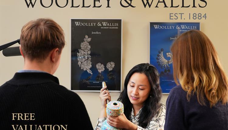 Free Auction Valuations