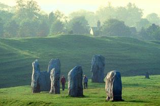 Megalithic Sites & Ley lines ?image=%2fdmsimgs%2favebury-web%282%29.